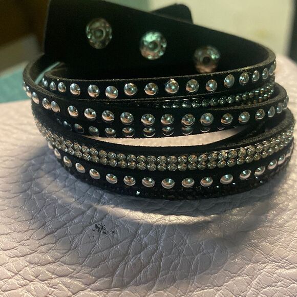 Black Faux Suede Rhinestone Wrap Bracelet - Picture 2 of 4